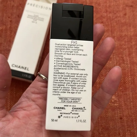 Chanel Precision Rectifiance Intense anti-age retexturizing fluid